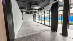 Sceneca Square (D16), Retail #636292991